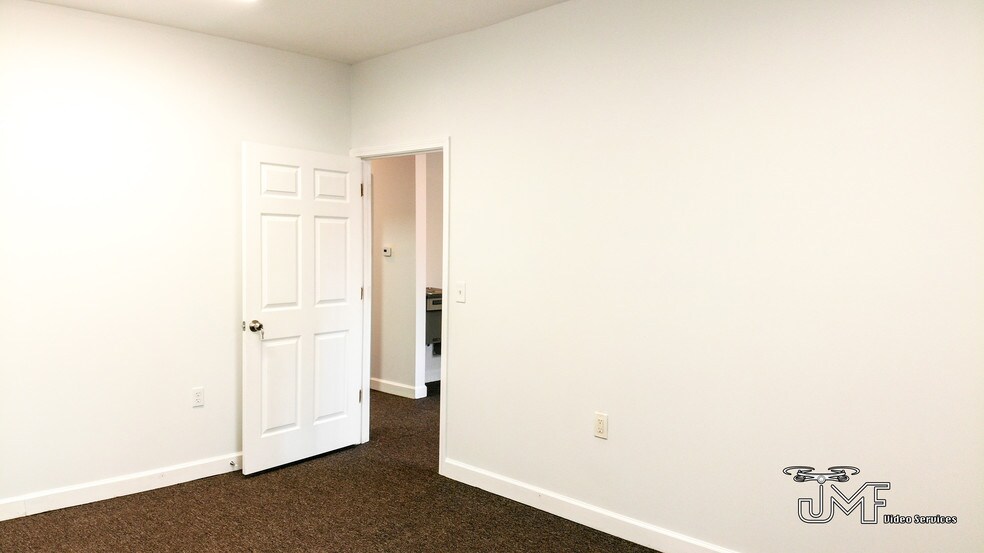 More Photos Of 3578-3592 Old Milton Pky, Alpharetta Medical For Lease