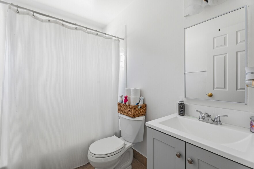 More Photos Of 1155 S Dora St, Ukiah Apartments For Sale