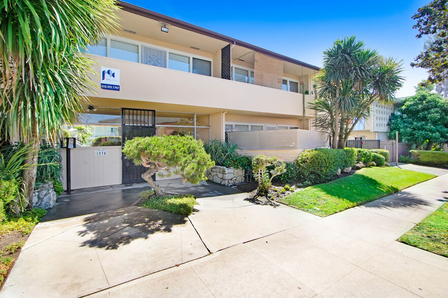 Primary Photo Of 1834 N Harvard Blvd, Los Angeles Apartments For Sale