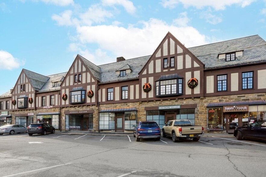 More Photos Of 233 Route 17, Tuxedo Park Freestanding For Lease