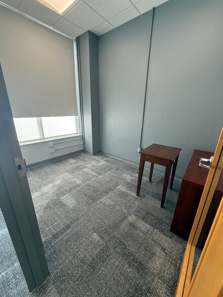 More Photos Of 2212 Murray Ave, Pittsburgh Apartments For Lease