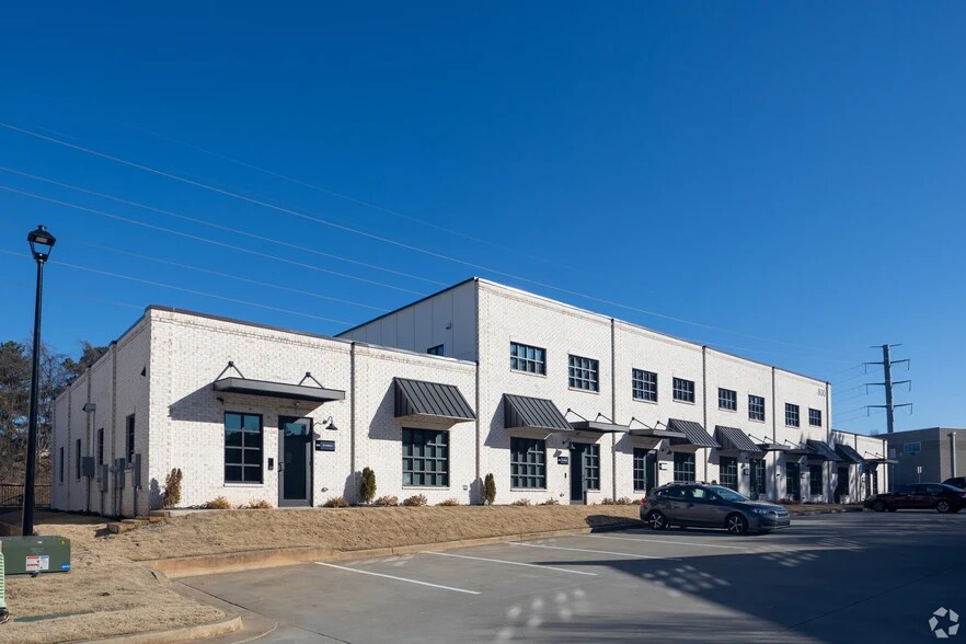 More Photos Of 6110 McFarland Station Dr, Alpharetta Office For Sale