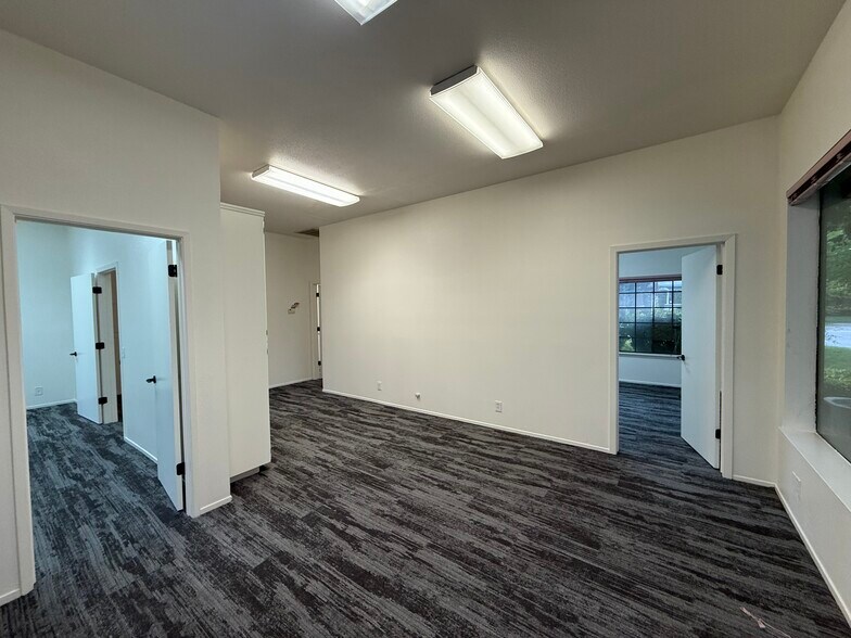More Photos Of 2889 Cohasset Rd, Chico Office For Lease