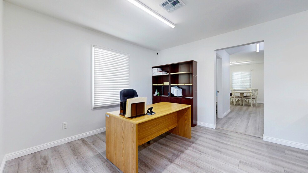 More Photos Of 6851 Foothill Blvd, Tujunga Office Residential For Sale