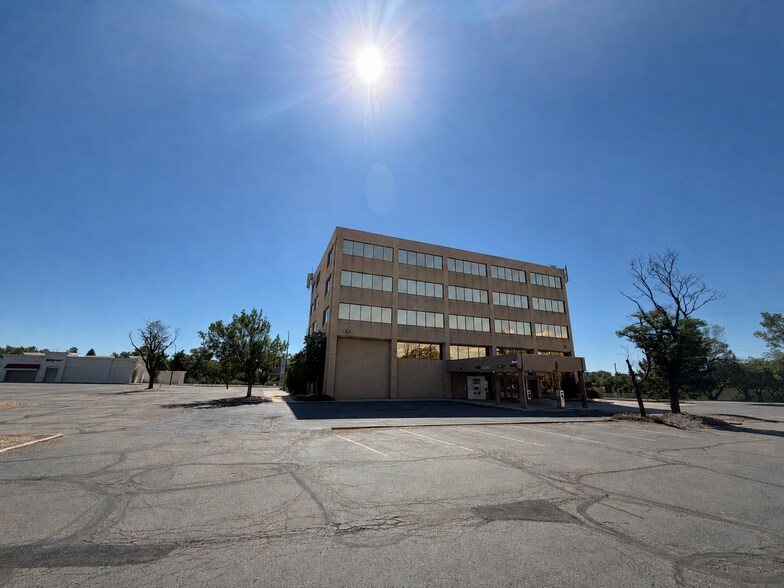 More Photos Of 215 S Wadsworth Blvd, Lakewood Medical For Sale