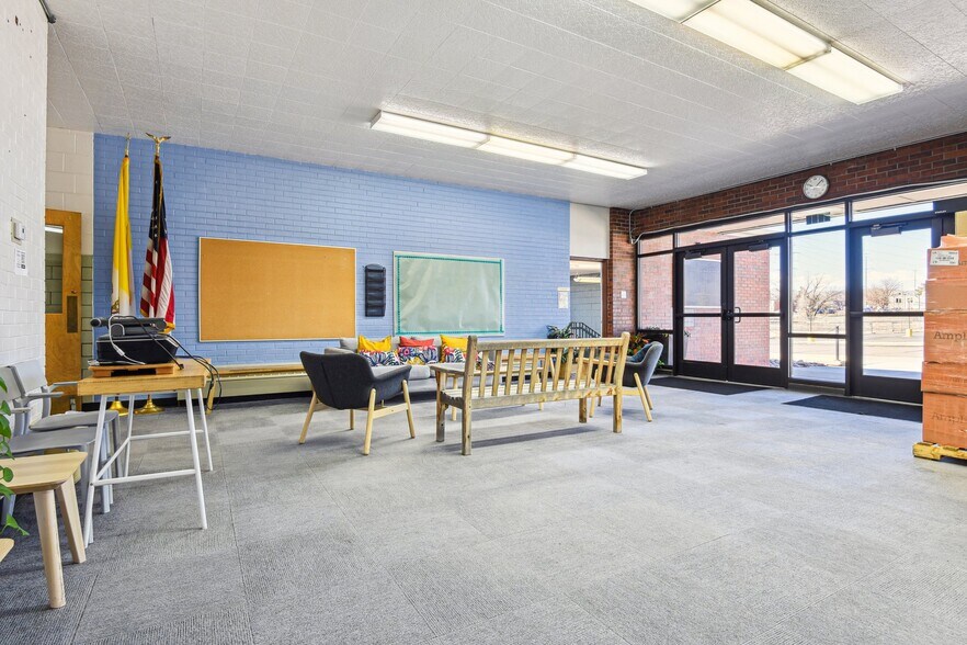 More Photos Of 1100 Upham St, Lakewood Schools For Lease