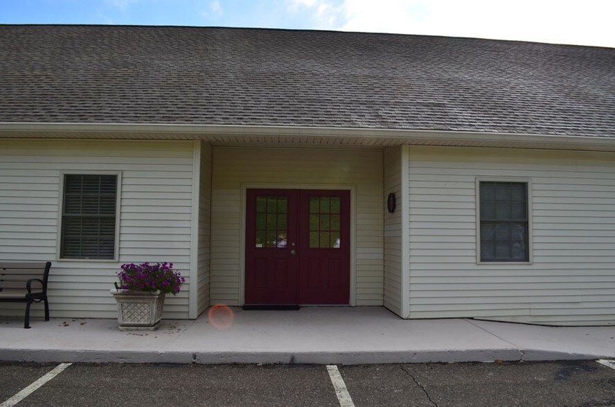 More Photos Of 57 Ozick Dr, Durham Showroom For Lease