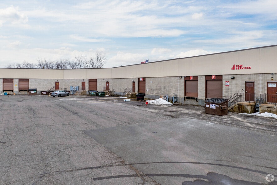 More Photos Of 111-121 Roberts St, East Hartford Business Park For Lease