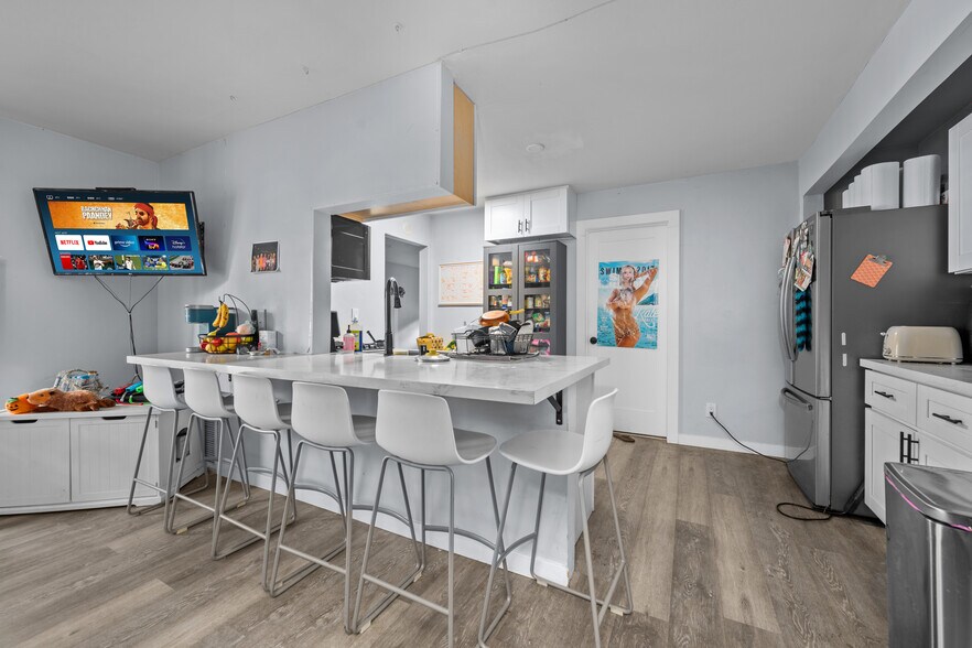 More Photos Of , San Diego Multifamily For Sale