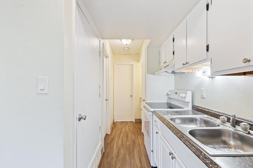 More Photos Of 1380 W Mississippi Ave, Denver Apartments For Sale