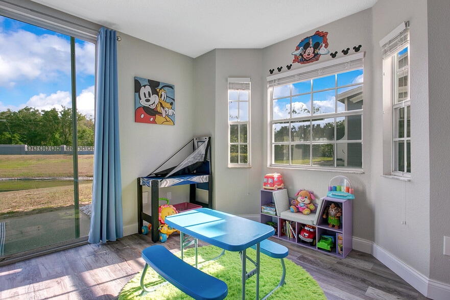 More Photos Of 141 Coco Plum Dr, Davenport Apartments For Sale