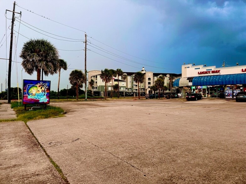 More Photos Of 3802 Cove View Blvd, Galveston Convenience Store For Sale