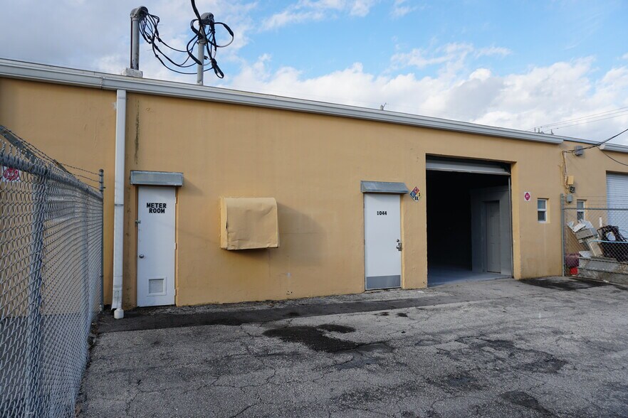 More Photos Of 1044 NE 44th St, Oakland Park Industrial For Sale