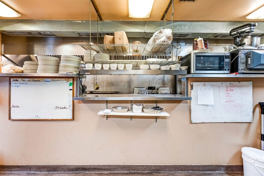 More Photos Of 263 N Main St, Donnelly Restaurant For Sale