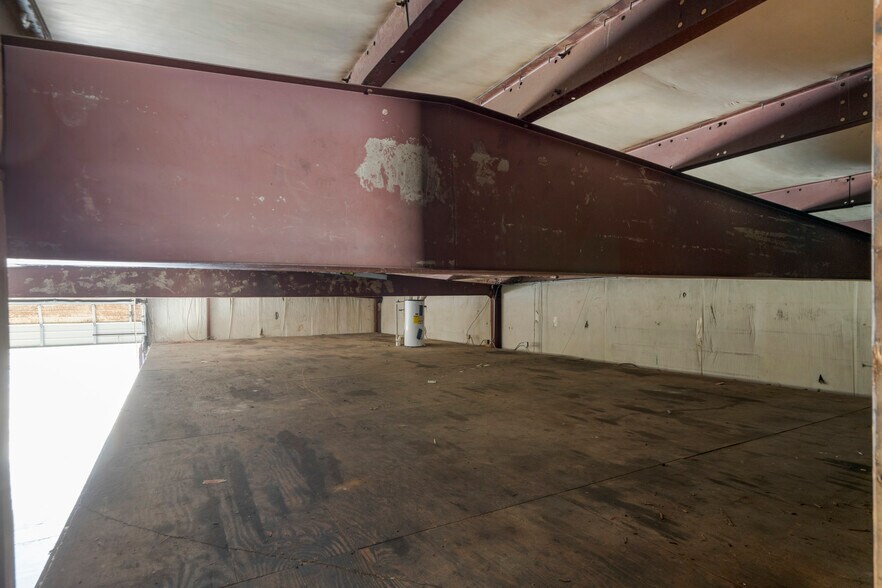 More Photos Of 12 S 111th Ave, Tulsa Service For Lease