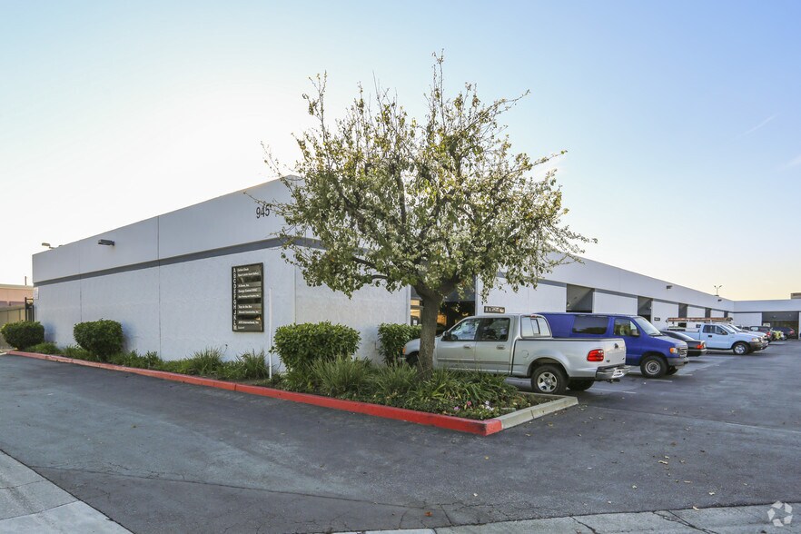 More Photos Of 901-945 S Greenwood Ave, Montebello Warehouse For Lease