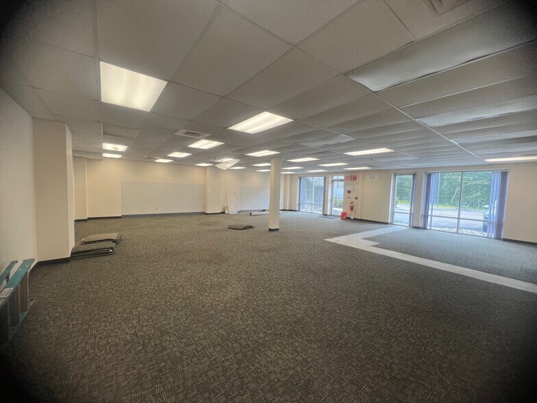 More Photos Of 55-57 Hatchetts Hill Rd, Old Lyme Office For Lease