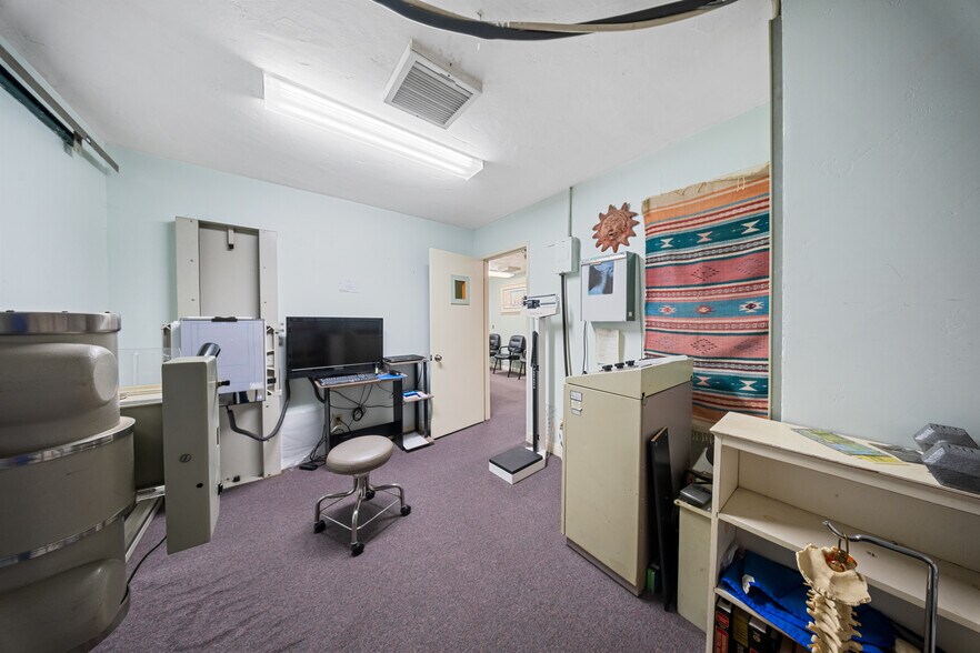 More Photos Of 800 Douglas Blvd, Roseville Medical For Sale