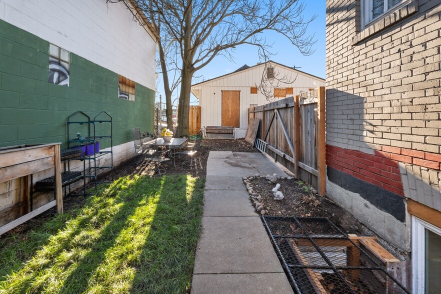 More Photos Of 2012 N Ruby St, Spokane Freestanding For Sale