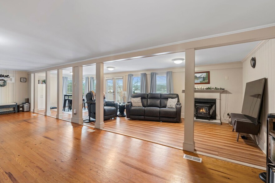 More Photos Of 6692 Valwood Rd, Conover Specialty For Sale