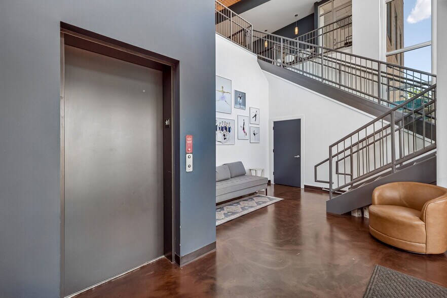 More Photos Of 1005 Flagpole Ct, Brentwood Light Distribution For Sale