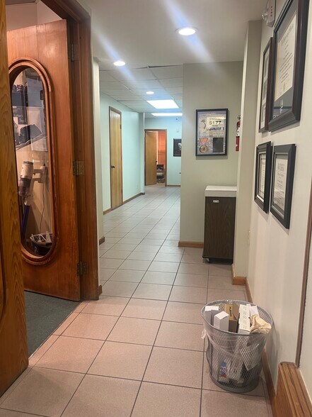 More Photos Of 420 S Dixie Hwy, Coral Gables Loft Creative Space For Sale