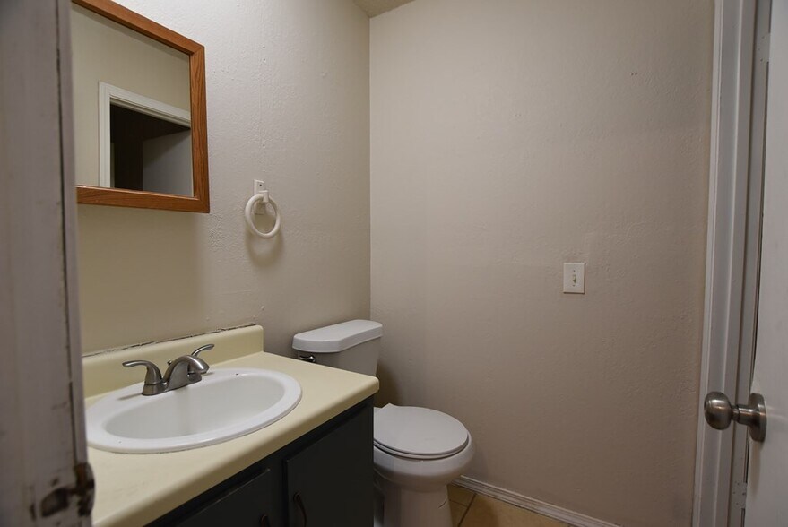 More Photos Of 1308 N Carol Ave, Monahans Apartments For Sale