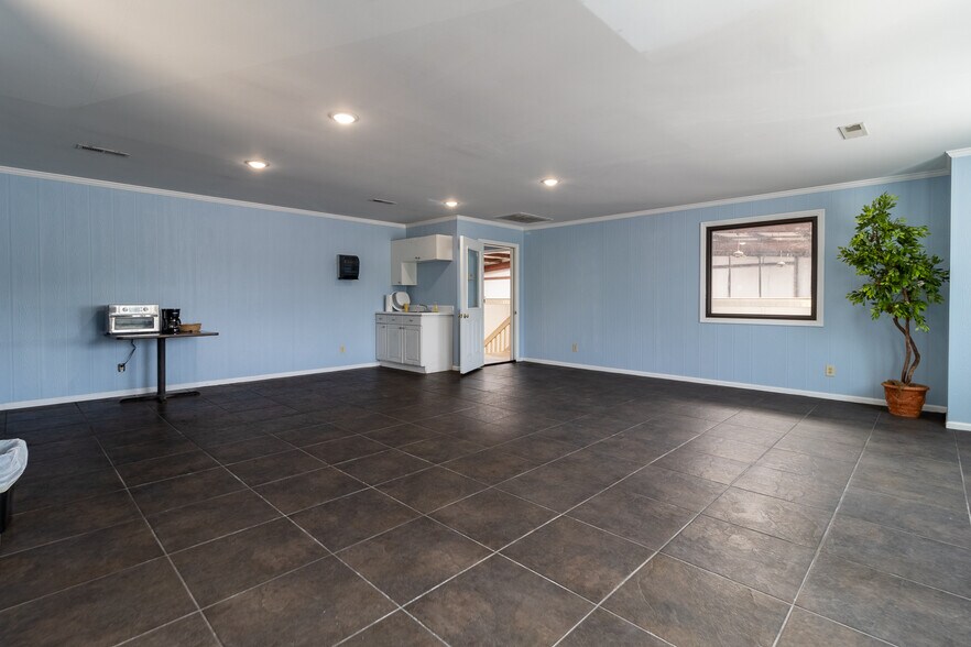 More Photos Of 3656 Chattanooga Rd, Tunnel Hill Warehouse For Sale