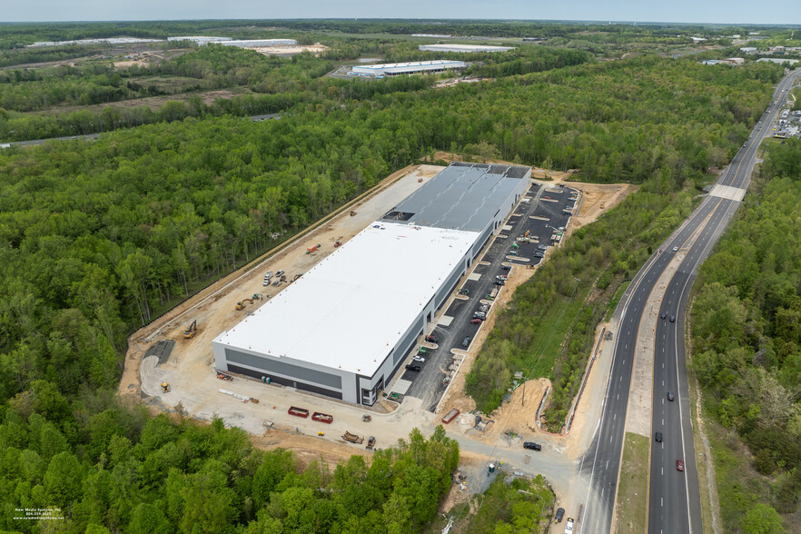 Primary Photo Of 1045 Richmond Hwy, Fredericksburg Warehouse For Lease