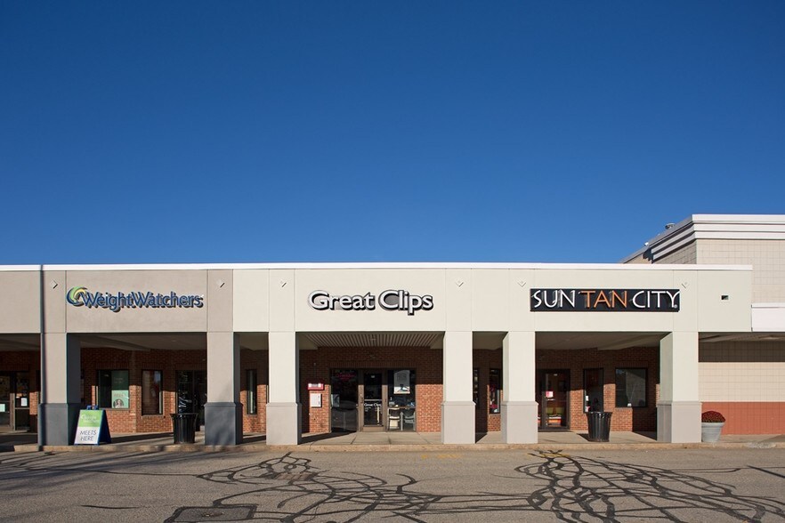 More Photos Of 701-875 Central Ave, Dover Unknown For Lease