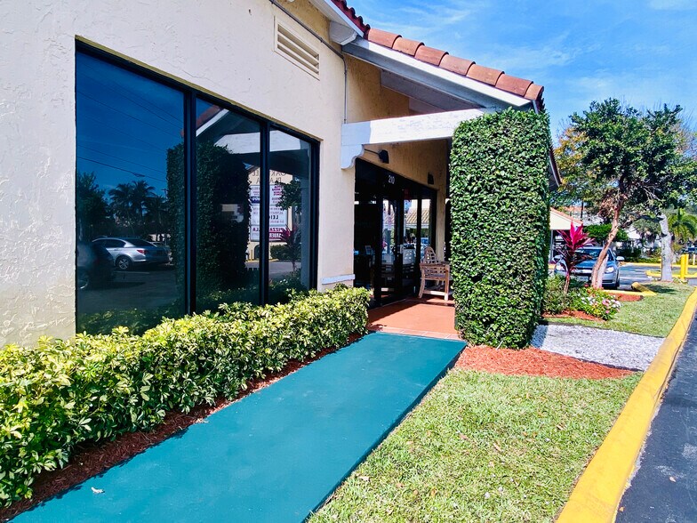 More Photos Of 11575 US Route 1, North Palm Beach Unknown For Lease