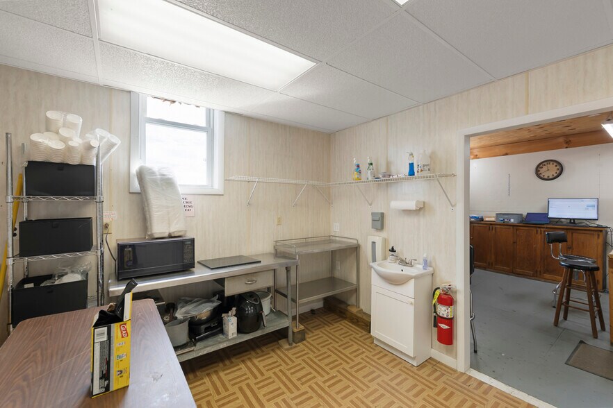 More Photos Of 8018 Northwestern Tpke, Keyser General Retail For Sale