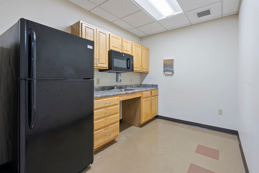 More Photos Of 1 Liberty Sq, New Britain Coworking Space