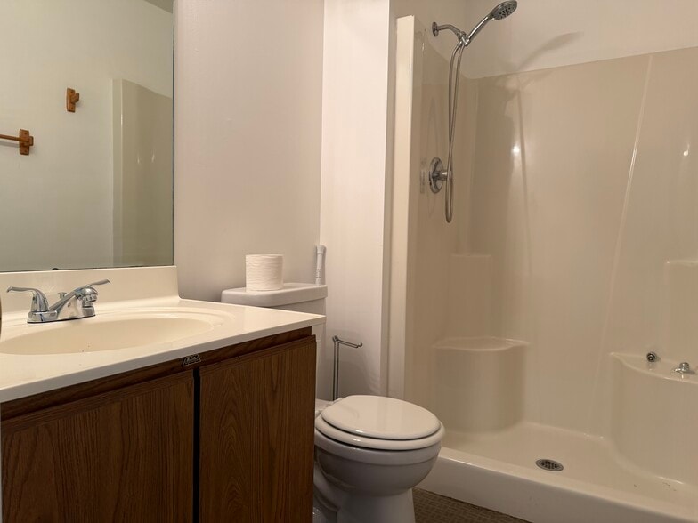 More Photos Of 207 Big Run Rd, Lexington Warehouse For Lease