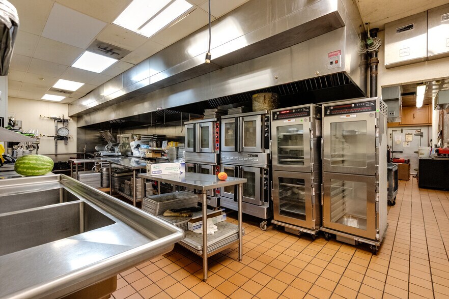 More Photos Of 8205 W Broad St, Richmond Restaurant For Sale