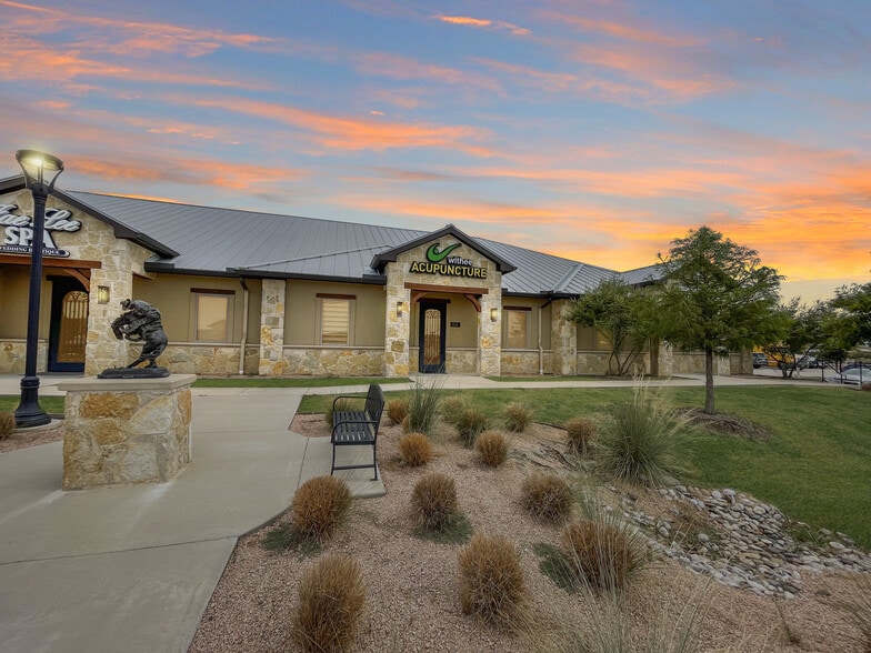 More Photos Of 255 W Lebanon, Frisco Medical For Lease