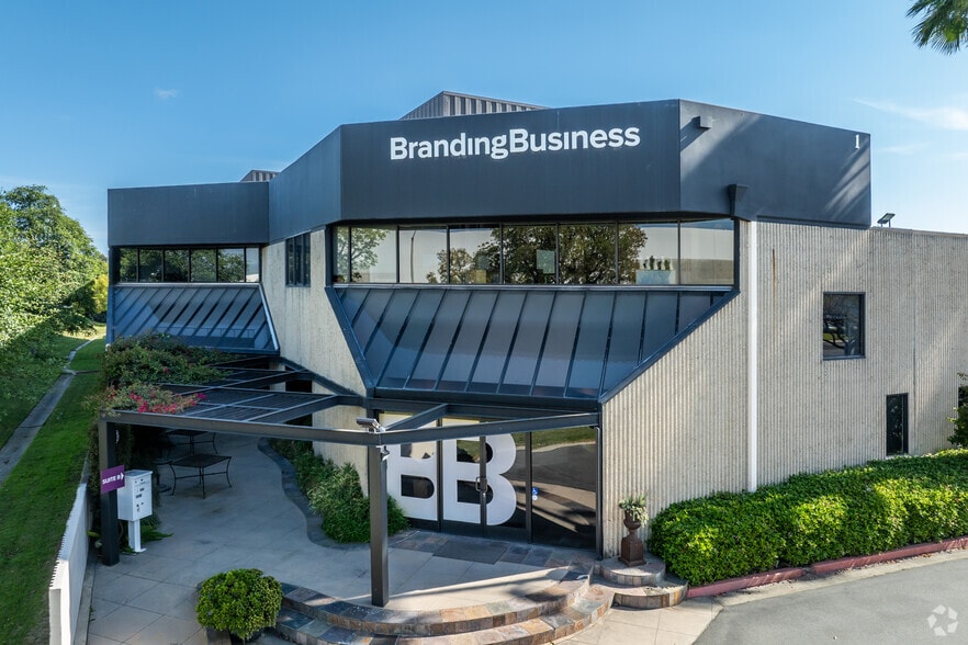 More Photos Of 1 Wrigley Ave, Irvine Distribution For Lease