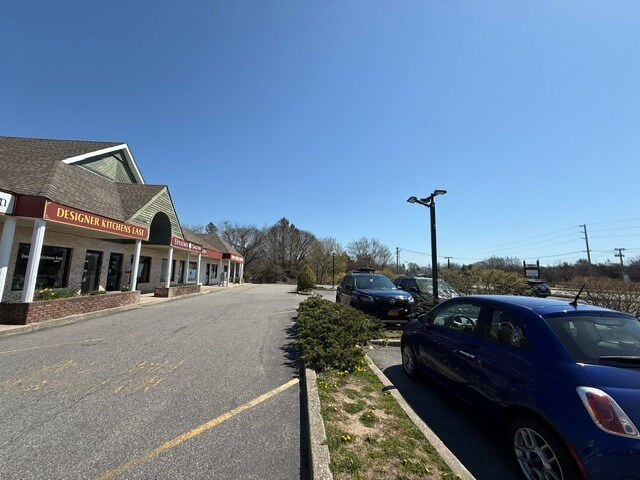 More Photos Of 55 Sound Ave, Mattituck General Retail For Lease
