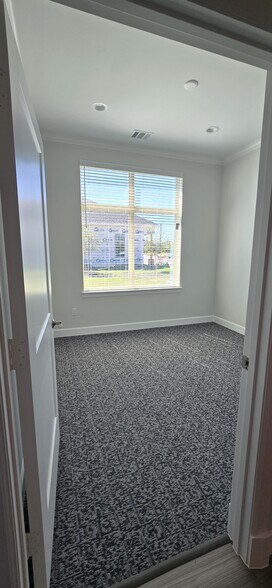 More Photos Of 1630 W Prosper Trl, Prosper Unknown For Lease