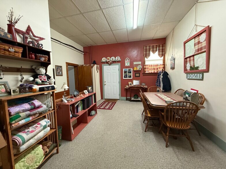 More Photos Of 218 Commercial Ave, Wallace Hotel For Sale