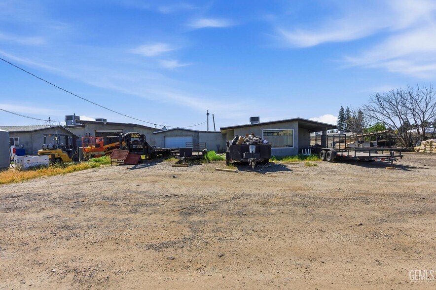 More Photos Of 2800 Patton Way, Bakersfield Specialty For Sale