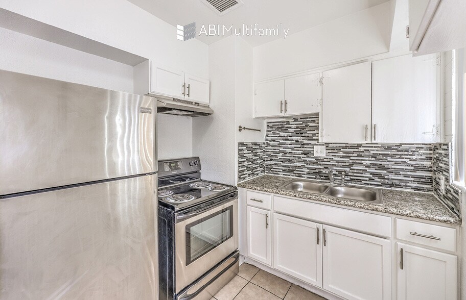 More Photos Of 2575 Sherwood St, Las Vegas Apartments For Sale