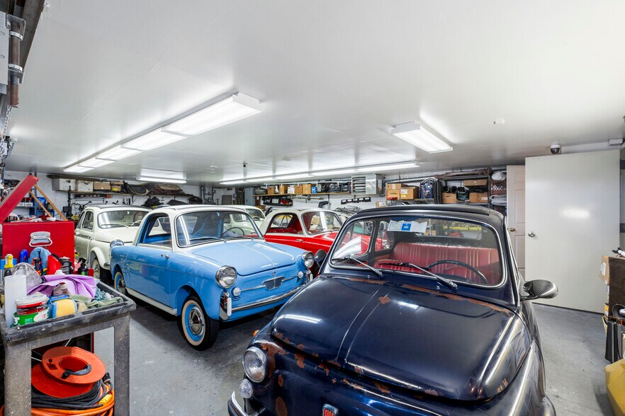 More Photos Of 49-18 25th Ave, Woodside Warehouse For Sale