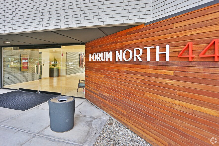 More Photos Of 3033 N 44th St, Phoenix Office For Lease