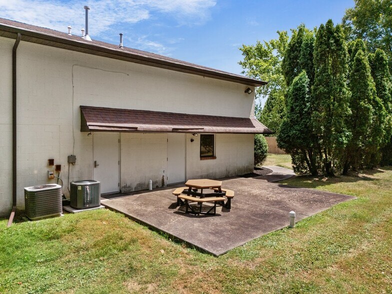 More Photos Of 1994, Jamison Freestanding For Sale