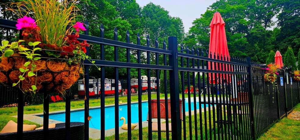 More Photos Of 360 Commercial St, Rockport Hotel For Sale