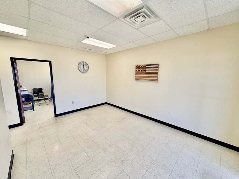 More Photos Of 4844 CR 430, Pleasanton Warehouse For Sale