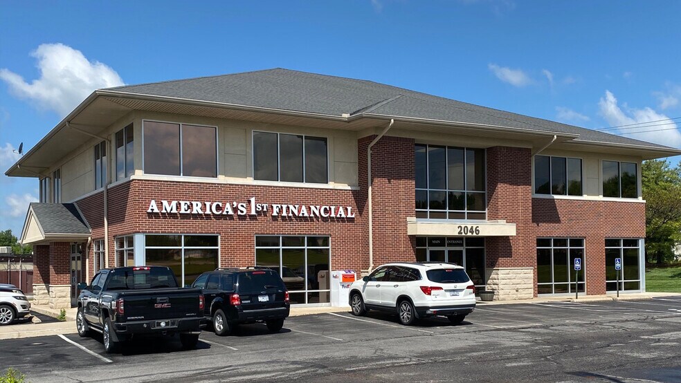More Photos Of 2046 Queens Brooke Blvd, Saint Peters Office For Lease