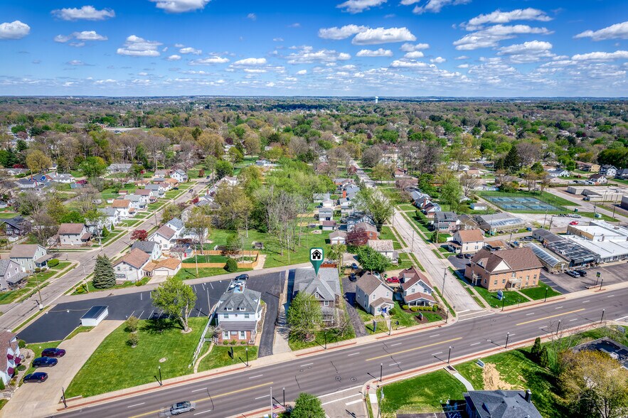 More Photos Of 832 S Main St, Canton Specialty For Sale