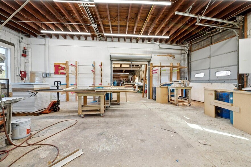 More Photos Of 401 State Route 202, Raritan Freestanding For Sale